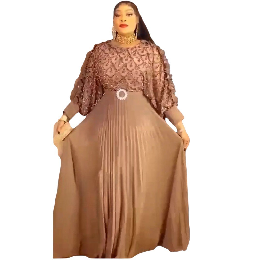 Robe Brodée Perlée